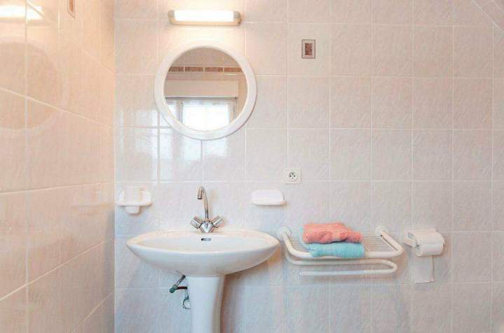 Chambre avec salle de bain Plomodiern