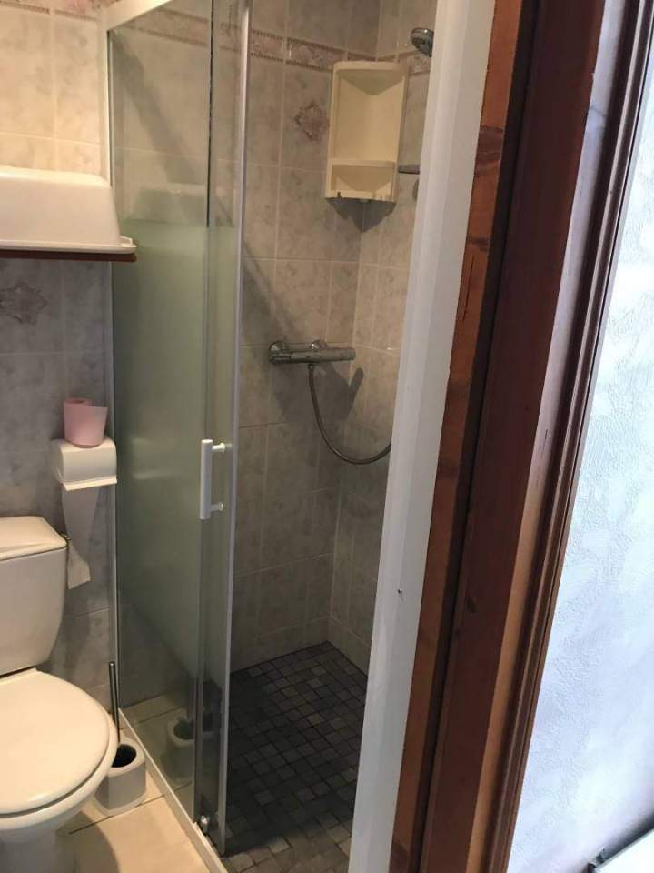 Location chambres et gîtes avec douches Plomodiern